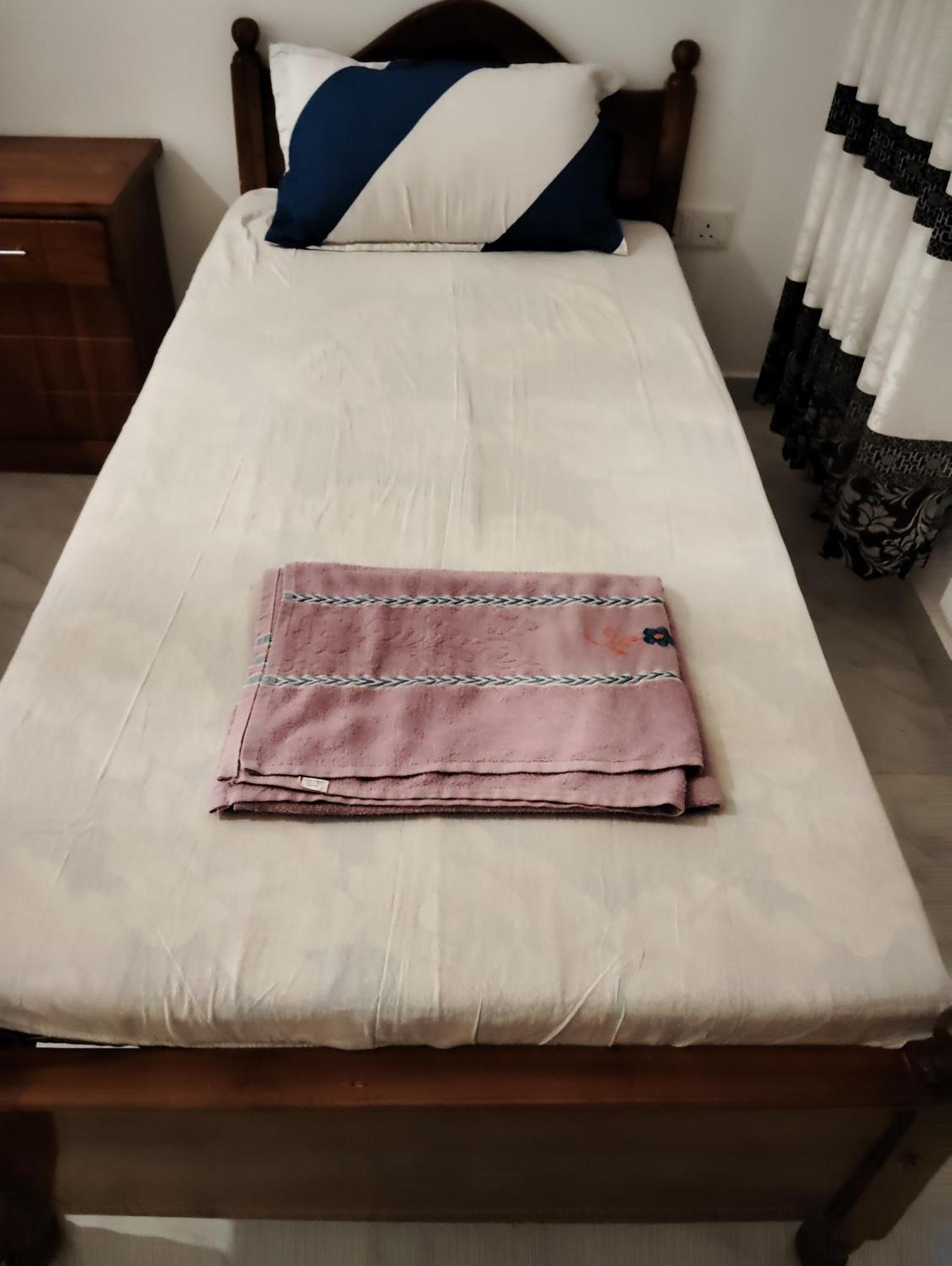 Hotel Navodya Guest Mirissa Habitación foto